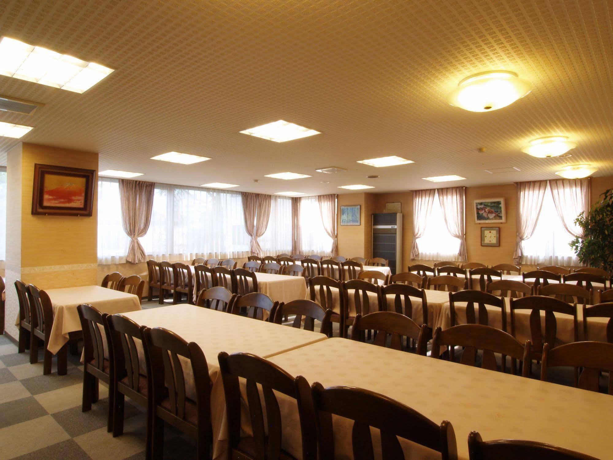 Central Inn Hakuba Exteriér fotografie